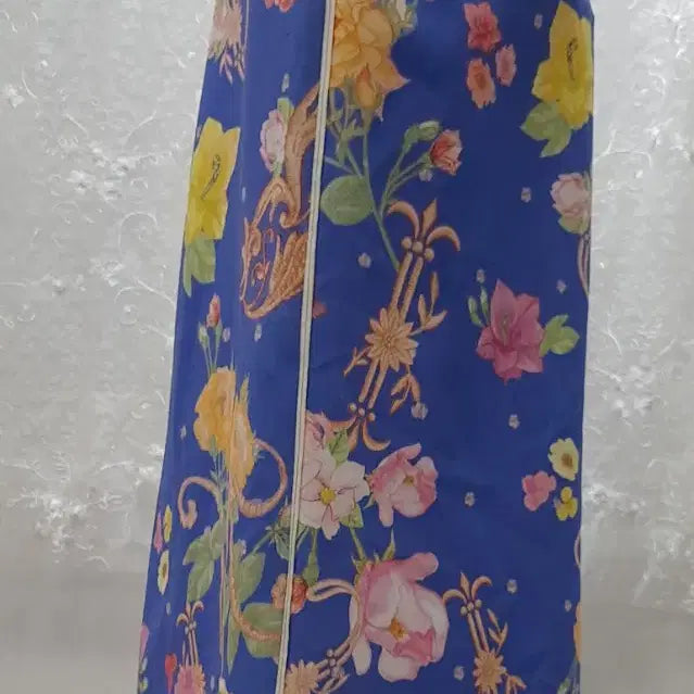 [BUNJANG] DEWL Floral Tight Skirt - Size 26 / DEWL  플라워  타이트스커트  26  새제품