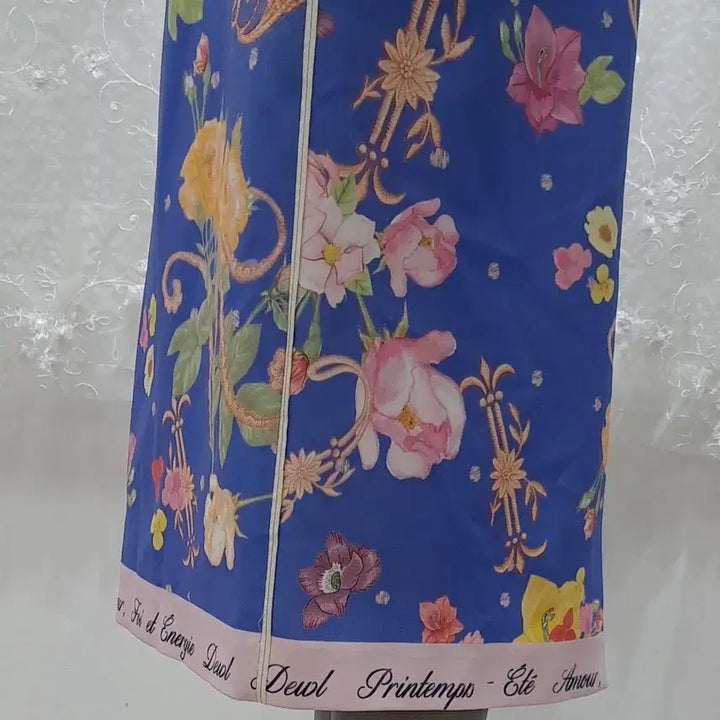 [BUNJANG] DEWL Floral Tight Skirt - Size 26 / DEWL  플라워  타이트스커트  26  새제품