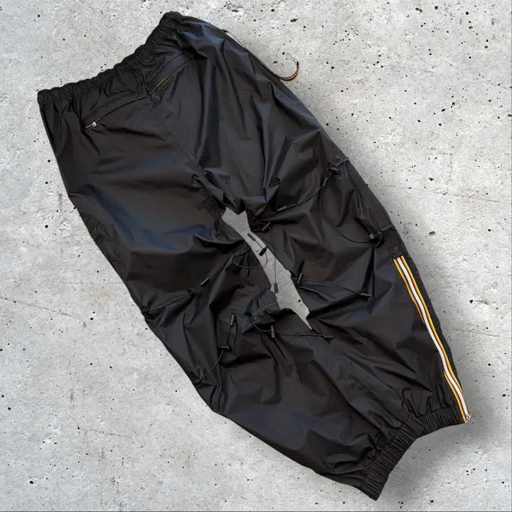 [BUNJANG] KWAY Afterhomework Nylon Track Pants Black / KWAY 까웨 애프터홈워크 나일론 트랙 팬츠 블랙 D740