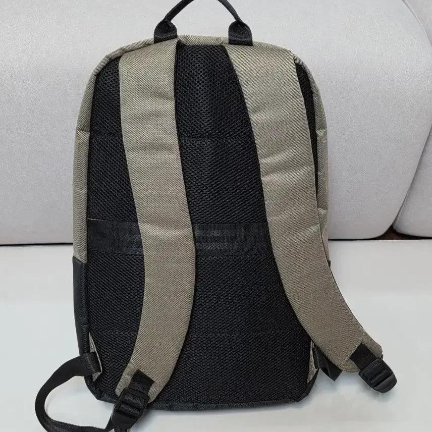[SOLD OUT] 내셔널지오그래픽 데이백 백팩