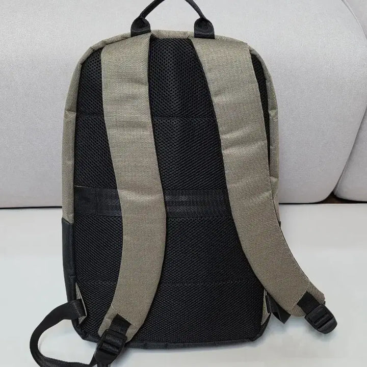[SOLD OUT] 내셔널지오그래픽 데이백 백팩
