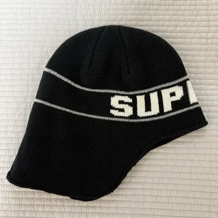 [BUNJANG] Supreme Earflap Beanie Black OS / [OS] 슈프림 이어플랩 비니 블랙 23FW