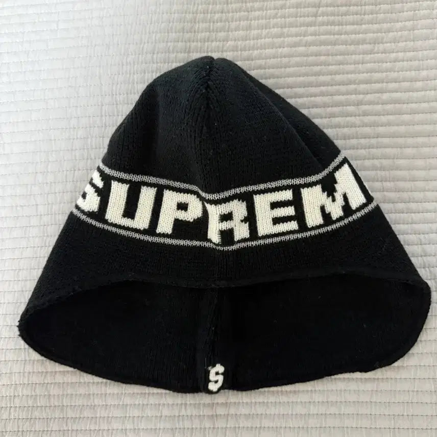 [BUNJANG] Supreme Earflap Beanie Black OS / [OS] 슈프림 이어플랩 비니 블랙 23FW