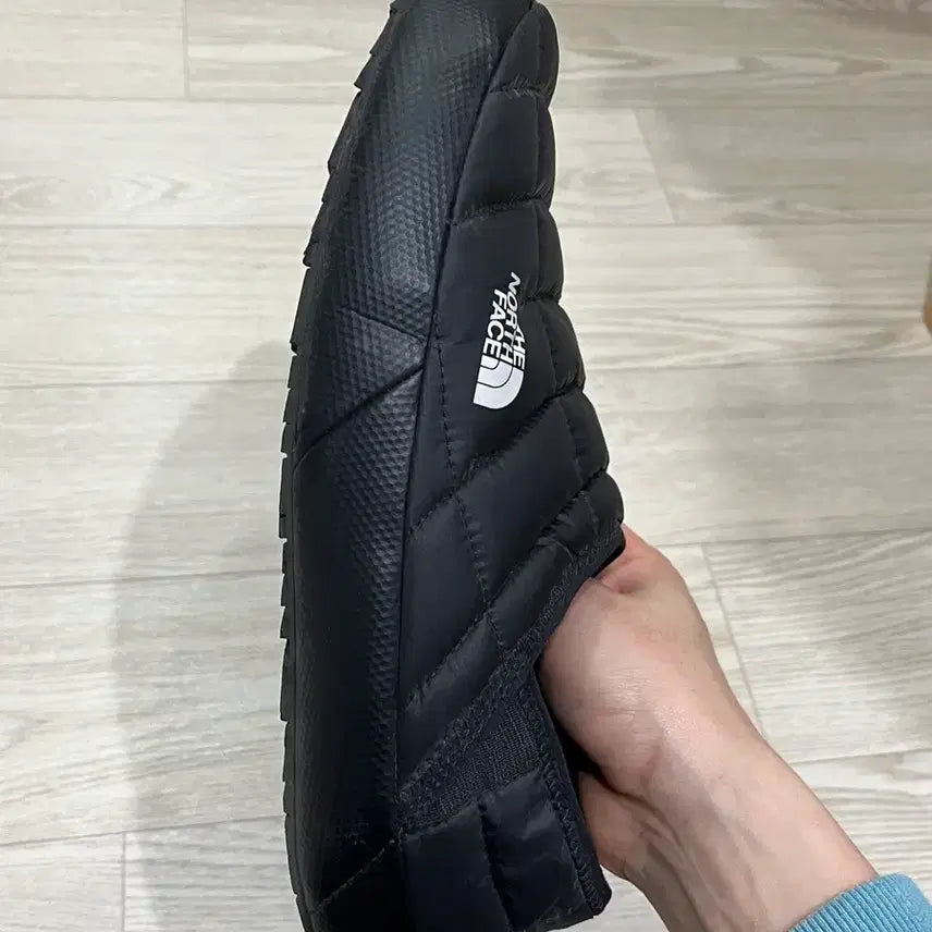 [SOLD OUT] 노스페이스 패딩 슬리퍼 뮬