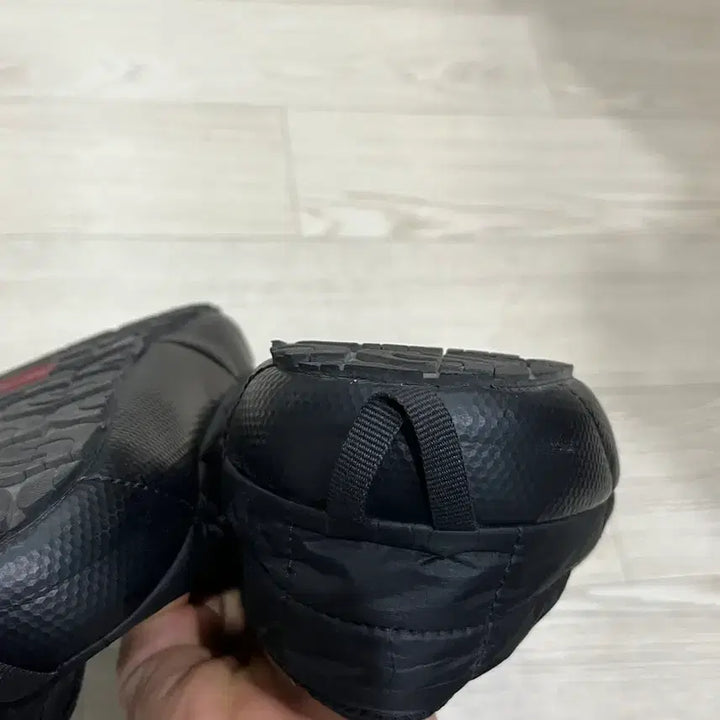 [SOLD OUT] 노스페이스 패딩 슬리퍼 뮬