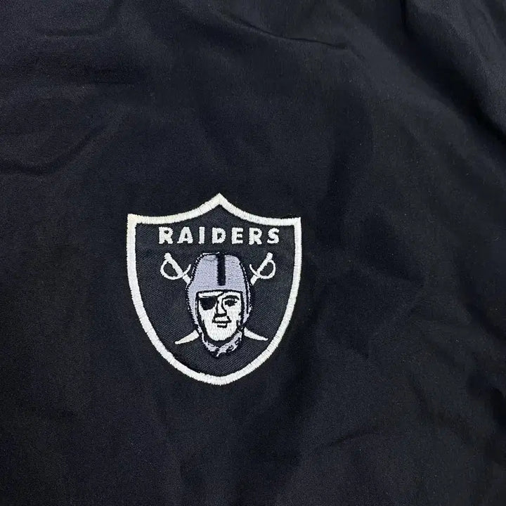 [BUNJANG] Starter Oakland Raiders Big Logo Pullover Warm-up (110) / 90s 스타터 오클랜드 레이더스 빅로고 풀오버 웜업 (110)