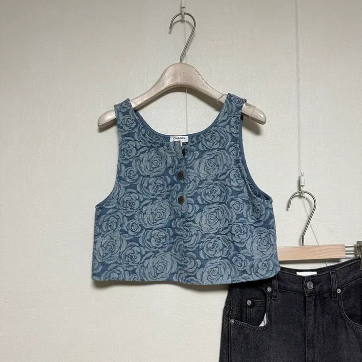 [BUNJANG] Rose Embroidery Denim Crop Bustier / 장미자수 데님 크롭 뷔스티에
