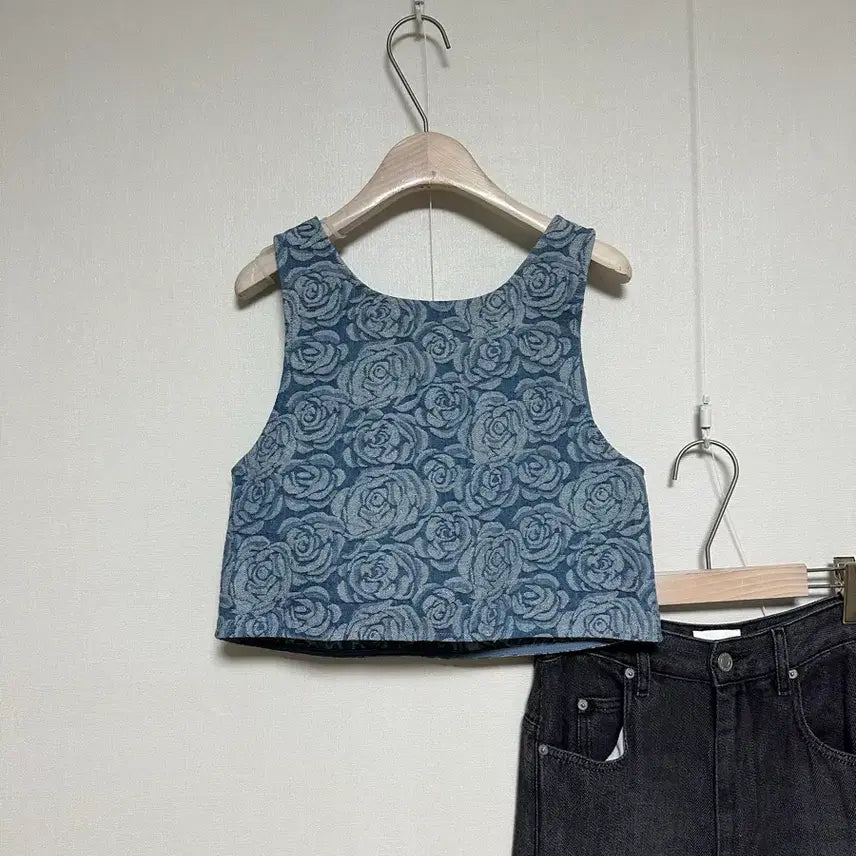 [BUNJANG] Rose Embroidery Denim Crop Bustier / 장미자수 데님 크롭 뷔스티에