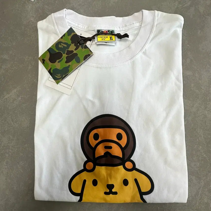 [SOLD OUT] 베이프 x 산리오  폼폼푸린 반팔티 화이트 S