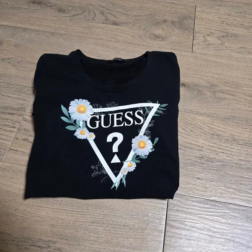 [SOLD OUT] 게스 반팔티 블랙 XS