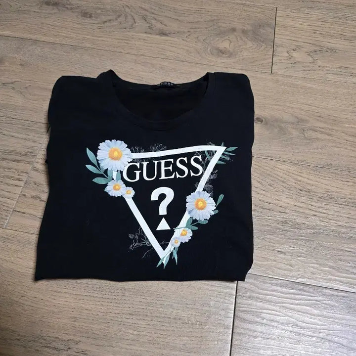 [SOLD OUT] 게스 반팔티 블랙 XS