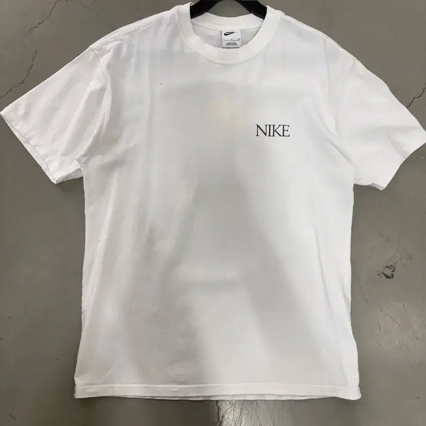 [BUNJANG] Nike New Back Print T-shirt (S) / 만원샵 나이키 신형 백프린팅 반팔티 S