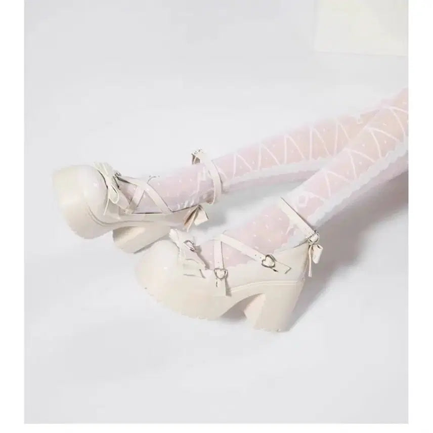 [BUNJANG] Lolita Cross Strap Butterfly Heels / 로리타 지뢰계 양산형 크로스 스트랩 버터플라이 구두(2컬러)