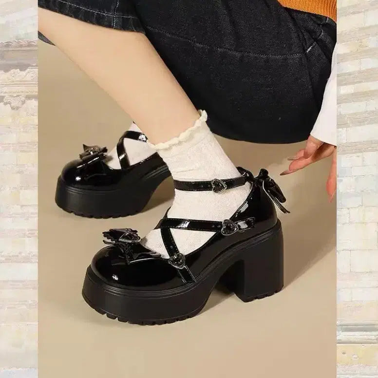 [BUNJANG] Lolita Cross Strap Butterfly Heels / 로리타 지뢰계 양산형 크로스 스트랩 버터플라이 구두(2컬러)