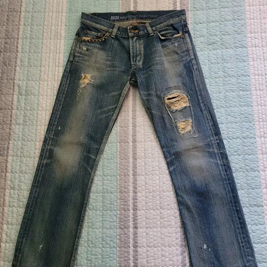 [BUNJANG] Edwin Japan Distressed Vintage Wash Straight Jeans / 에드윈 재팬 Edwin 디스리페어 빈티지연청워싱 스트레이트진 31사이즈