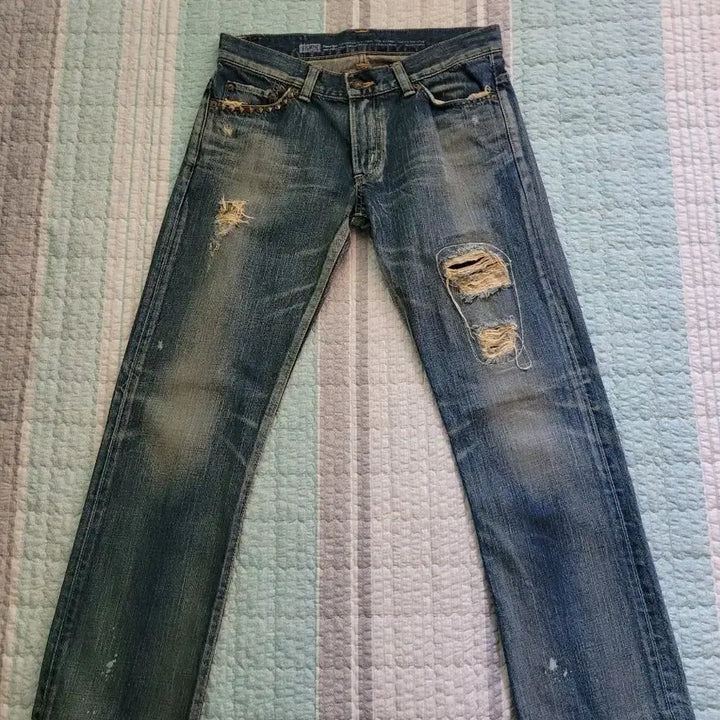 [BUNJANG] Edwin Japan Distressed Vintage Wash Straight Jeans / 에드윈 재팬 Edwin 디스리페어 빈티지연청워싱 스트레이트진 31사이즈