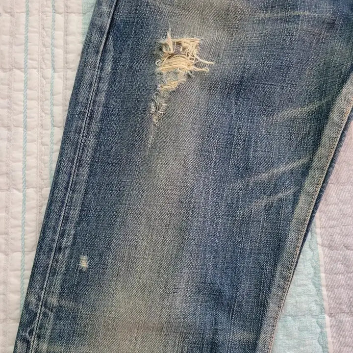 [BUNJANG] Edwin Japan Distressed Vintage Wash Straight Jeans / 에드윈 재팬 Edwin 디스리페어 빈티지연청워싱 스트레이트진 31사이즈