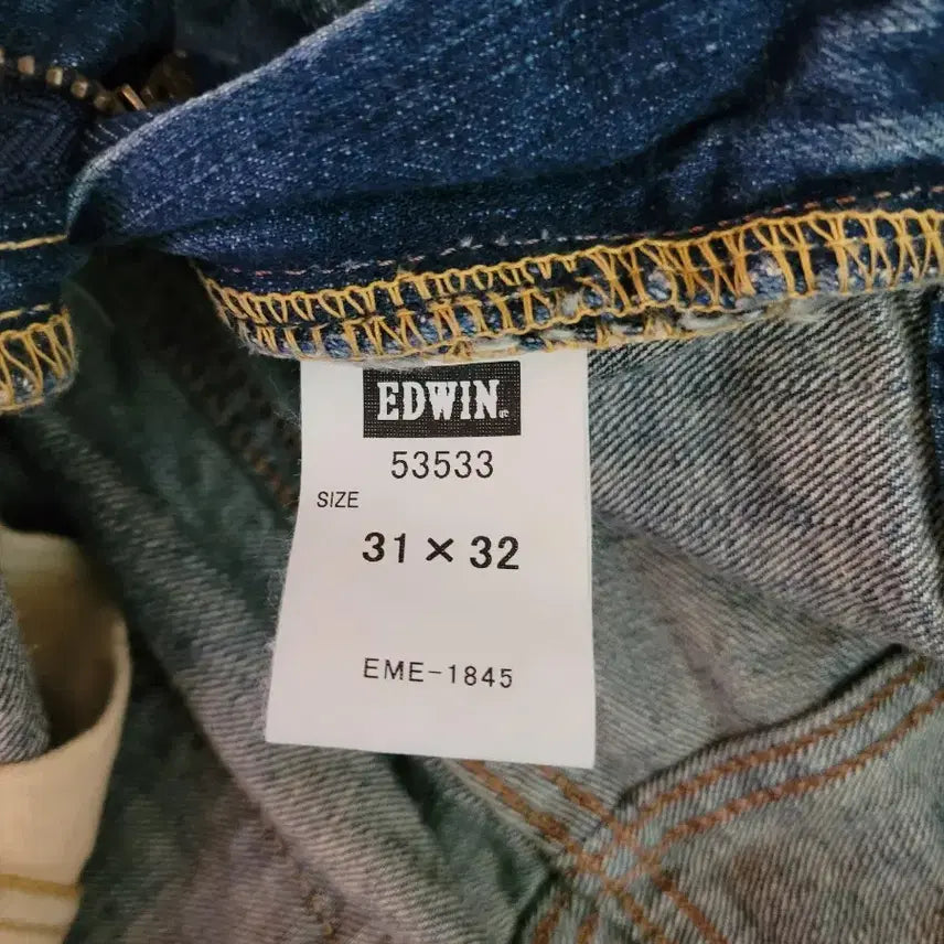 [BUNJANG] Edwin Japan Distressed Vintage Wash Straight Jeans / 에드윈 재팬 Edwin 디스리페어 빈티지연청워싱 스트레이트진 31사이즈
