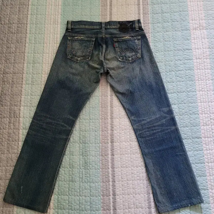 [BUNJANG] Edwin Japan Distressed Vintage Wash Straight Jeans / 에드윈 재팬 Edwin 디스리페어 빈티지연청워싱 스트레이트진 31사이즈