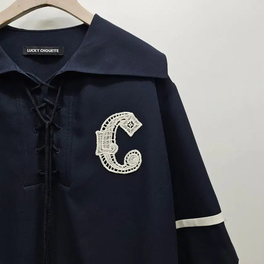 [SOLD OUT] 럭키슈에뜨 반팔 블라우스