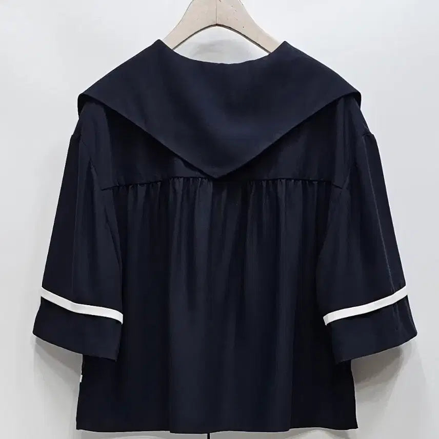 [SOLD OUT] 럭키슈에뜨 반팔 블라우스