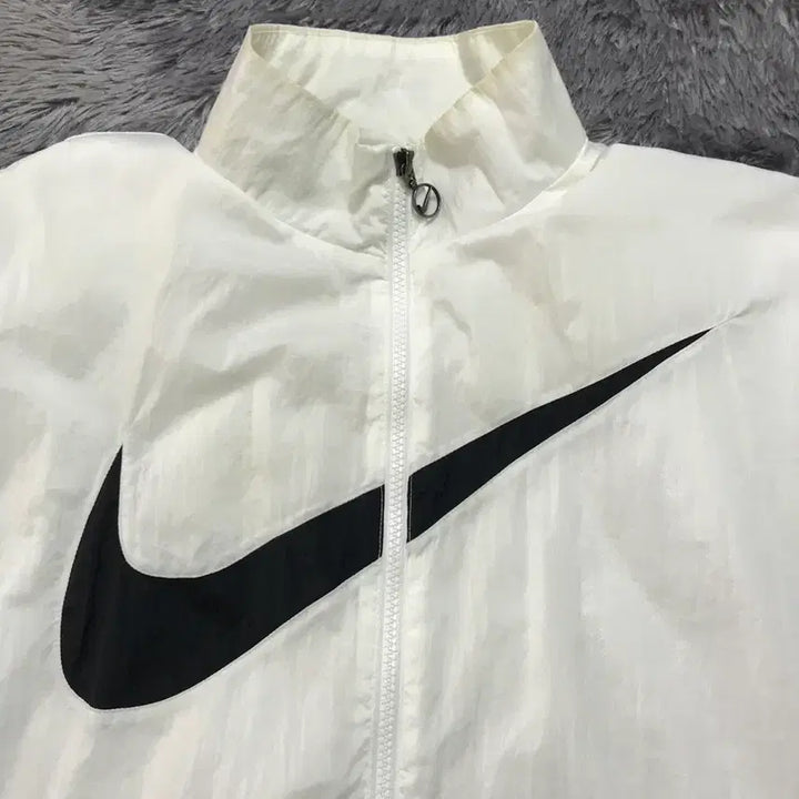 [BUNJANG] Nike Essential Woven Jacket (White) - Women&