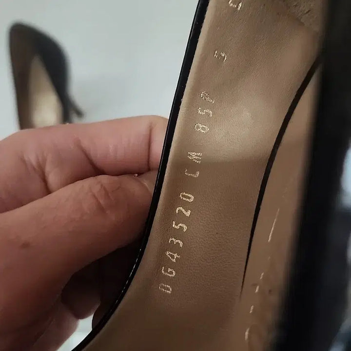 [BUNJANG] Ferragamo Basic Black Heel Pumps / ferragamo 페레가모 기본블랙 힐 페라가모 구두