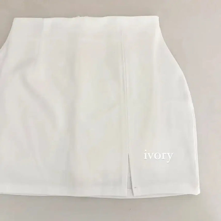 [BUNJANG] Ablly White Slit Skirt (Size S) / [새거] 에이블리 화이트 트임 치마 (S 사이즈)