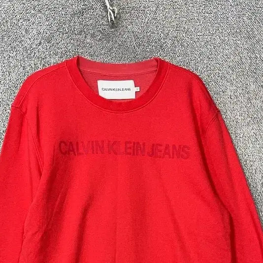 [BUNJANG] Calvin Klein Printed Red Sweatshirt / 캘빈클라인 프린팅 레드 맨투맨 M