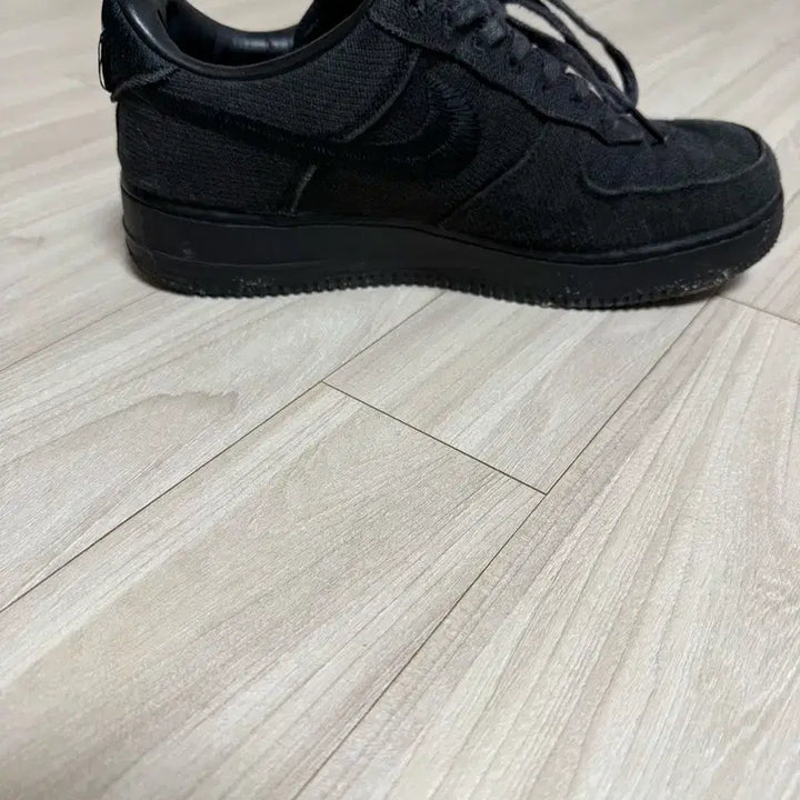 [BUNJANG] Stussy x Nike Halloween Dunk Low Sneakers / 스투시 포스, 할로윈 덩크 270 사이즈