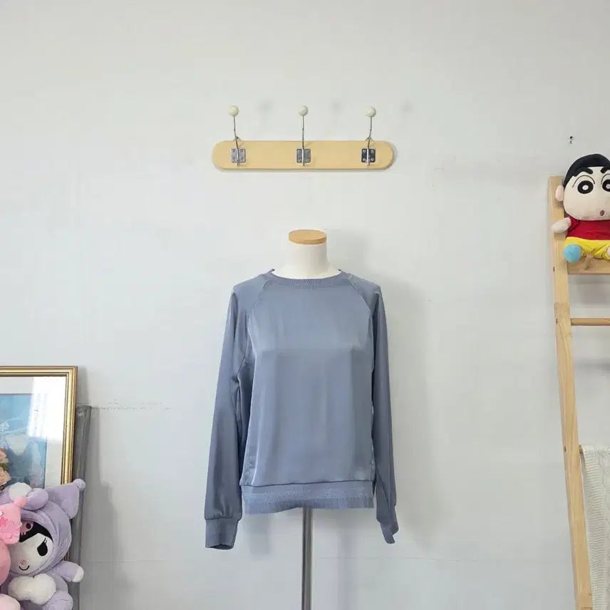 [SOLD OUT] 빈티지 만원샵 블루 실크 맨투맨
