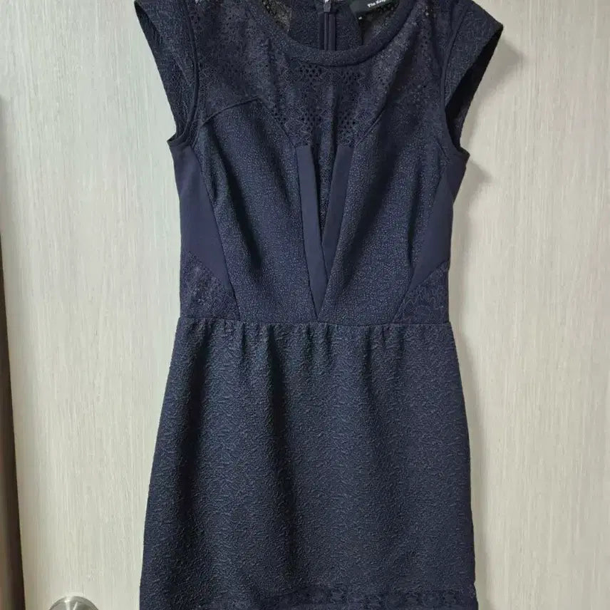 [SOLD OUT] 더쿠플스 the Kooples 레이스 블랙 원피스 M