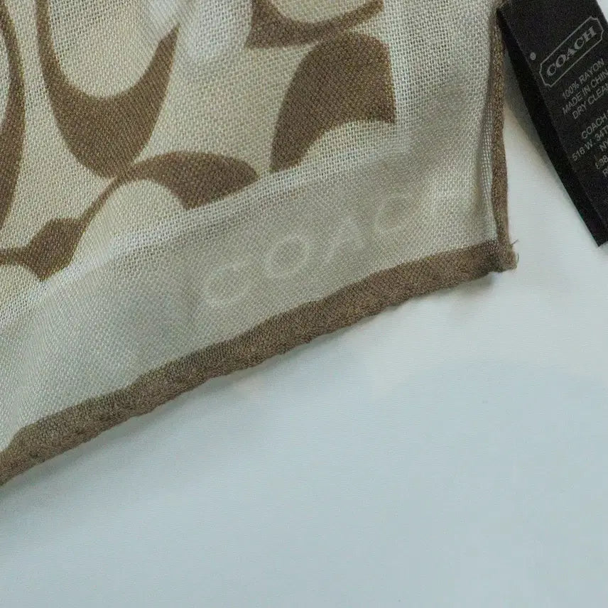 [BUNJANG] COACH Signature Logo Long Scarf / COACH 시그니처 로고 롱 스카프 베이지 실키 스카프