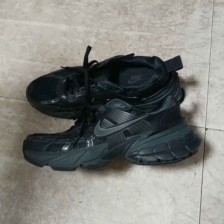 [BUNJANG] Nike All Black Hiking Shoes / 나이키 올블랙 운동화