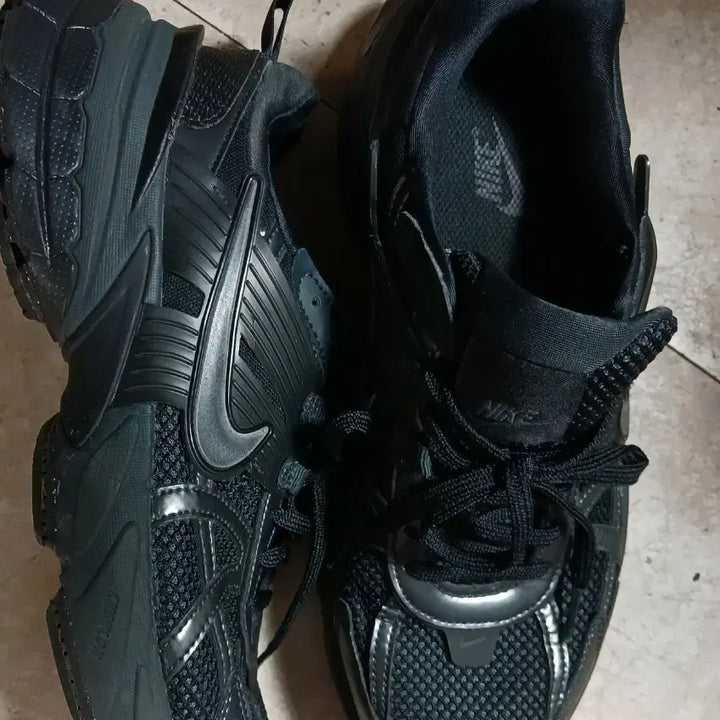 [BUNJANG] Nike All Black Hiking Shoes / 나이키 올블랙 운동화