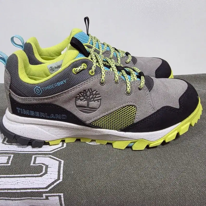 [BUNJANG] Timberland Garrison Trail Low Waterproof Hiking Shoes [240mm] / 팀버랜드 트레킹화 [240mm]