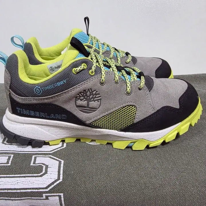 [BUNJANG] Timberland Garrison Trail Low Waterproof Hiking Shoes [240mm] / 팀버랜드 트레킹화 [240mm]