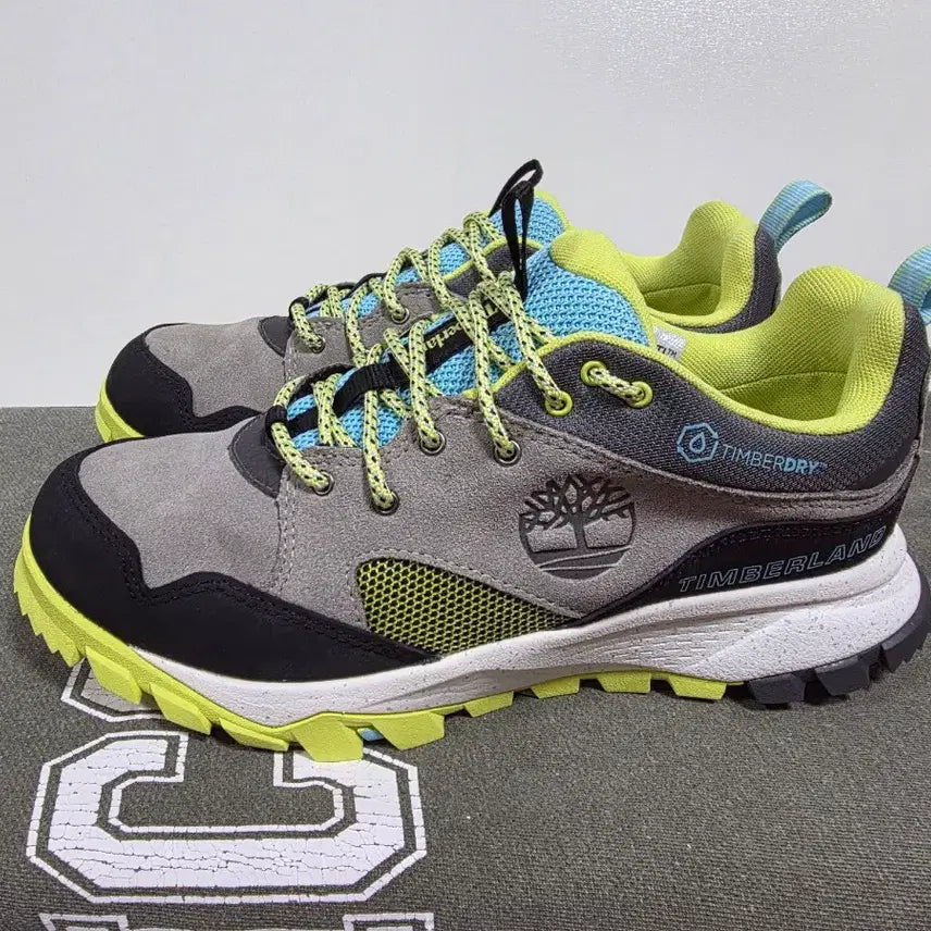 [BUNJANG] Timberland Garrison Trail Low Waterproof Hiking Shoes [240mm] / 팀버랜드 트레킹화 [240mm]