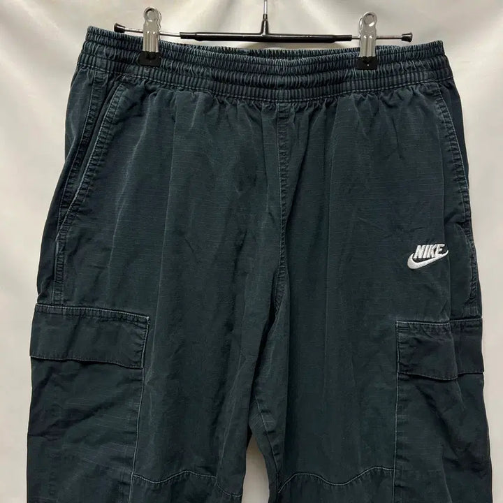 [BUNJANG] Nike Swoosh Club Woven Black Cargo Pants / [정품/L] 나이키 스우시 클럽 우븐 블랙 카고 팬츠/바지