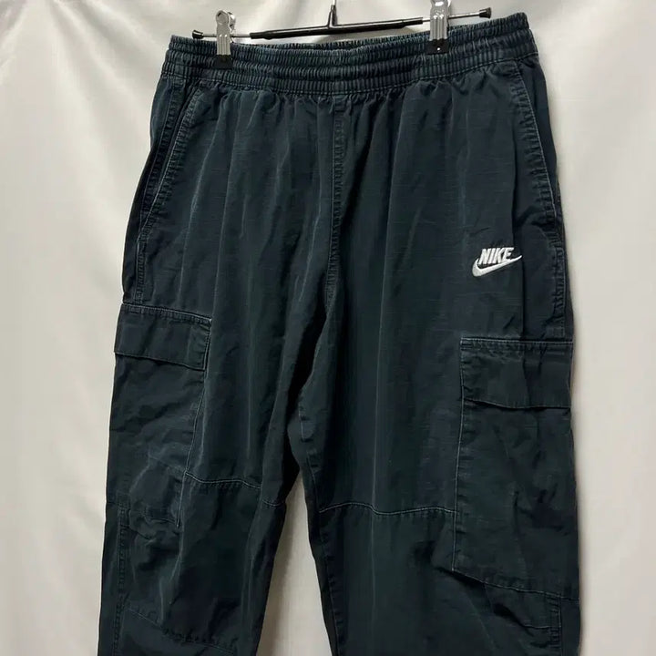 [BUNJANG] Nike Swoosh Club Woven Black Cargo Pants / [정품/L] 나이키 스우시 클럽 우븐 블랙 카고 팬츠/바지