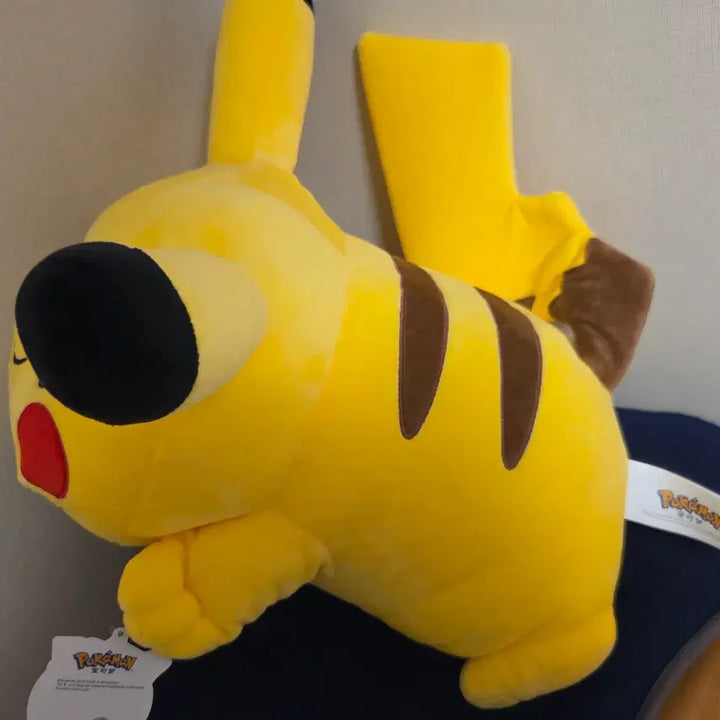 [BUNJANG] Large Pikachu Plush Doll / 대형 피카츄 인형