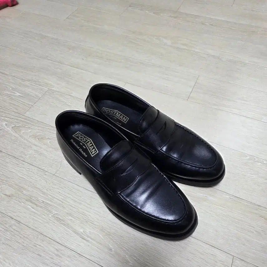 [SOLD OUT] 포스트맨 타이프라이터 블랙 로퍼 265판매합니다.