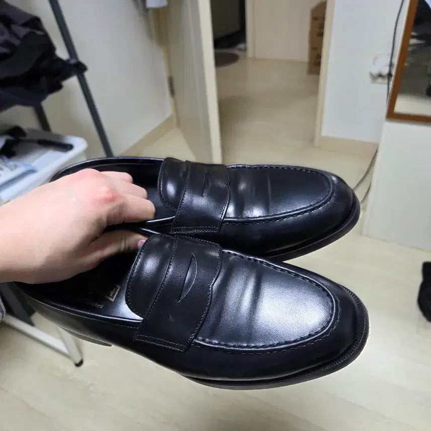 [SOLD OUT] 포스트맨 타이프라이터 블랙 로퍼 265판매합니다.