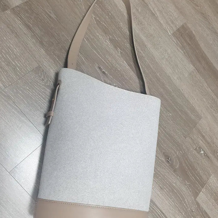 [SOLD OUT] 로서울 숄더백