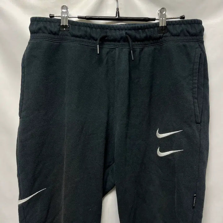 [SOLD OUT] [정품/L] 나이키 더블스우시 블랙 조거 팬츠/바지