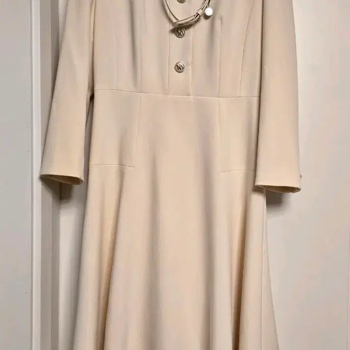 [BUNJANG] MICHAA Ivory Flare Midi Dress / MICHAA 미샤 아이보리 플레어 원피스