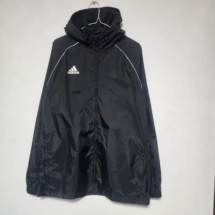 [SOLD OUT] 쪼리샵 아디다스  바람막이 110