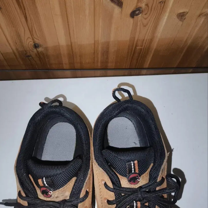 [SOLD OUT] 255mm 마무트 BORAH DLX MS 비브람 로우 등산화