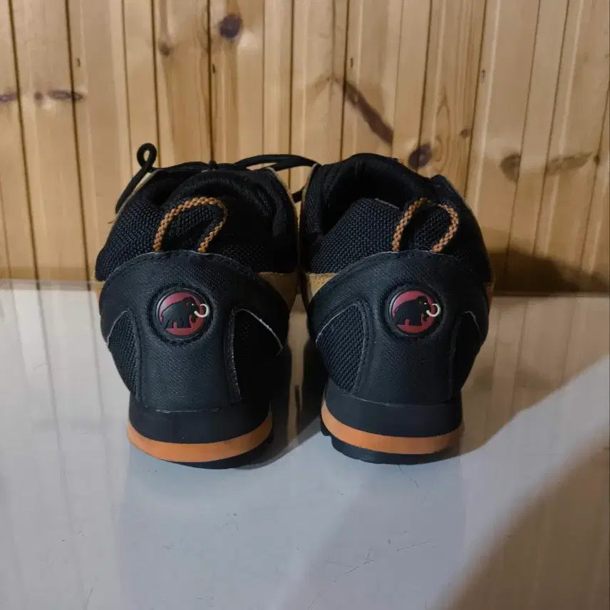[SOLD OUT] 255mm 마무트 BORAH DLX MS 비브람 로우 등산화