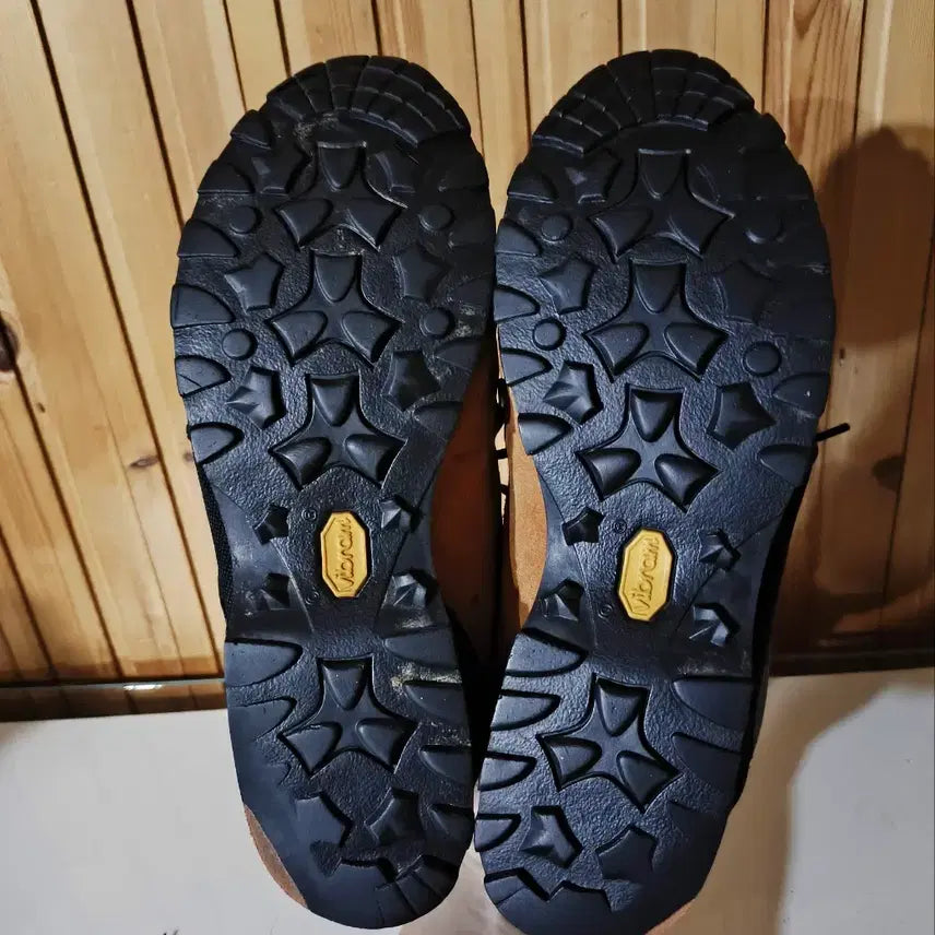 [SOLD OUT] 255mm 마무트 BORAH DLX MS 비브람 로우 등산화